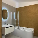 Iaroi 2